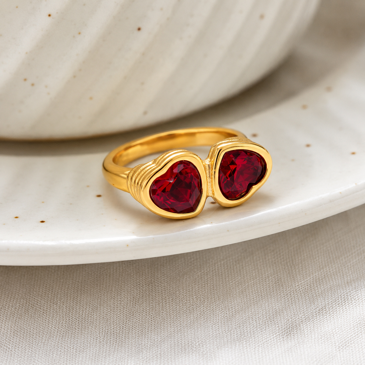 Anello Valentine - acciaio inossidabile placcato oro 18k PVD - zirconi rossi
