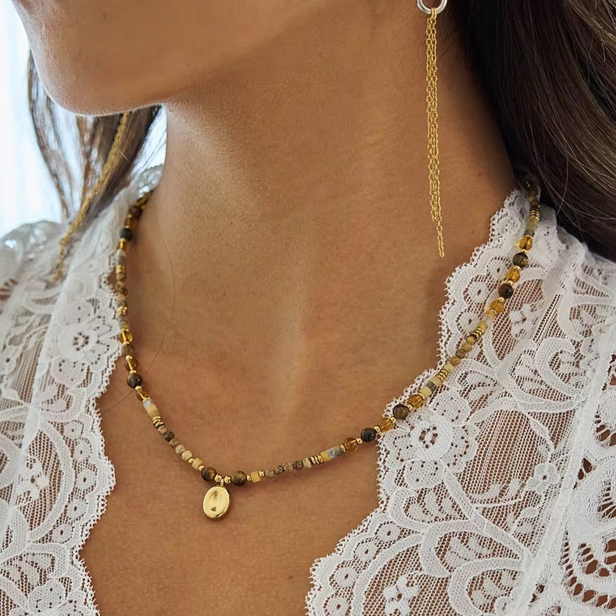 Collana Brownie - charm e chiusura in acciaio inossidabile placcato oro 18k PVD e perline