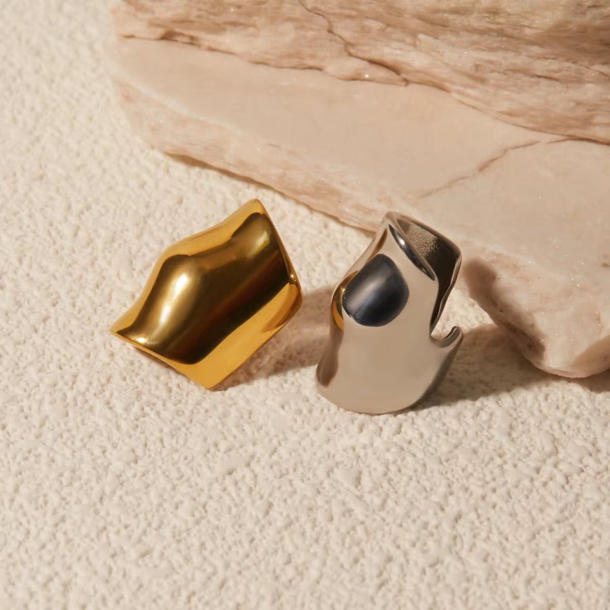 Earcuff Iconize - acciaio inossidabile placcato oro 18k PVD - disponibile anche in silver