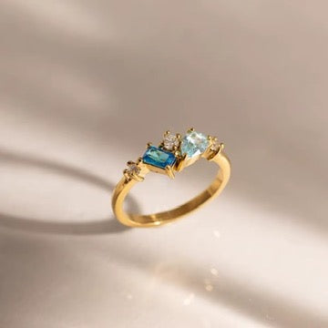 Anello Andromeda - acciaio inossidabile placcato oro 18k PVD - zirconi