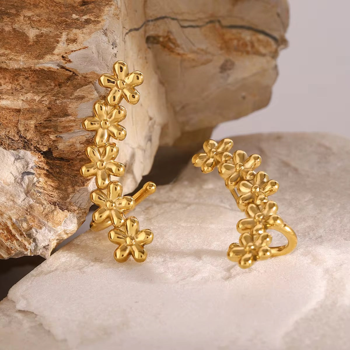 Orecchino Eacuff Flora - acciaio inossidabile placcati oro 18k PVD