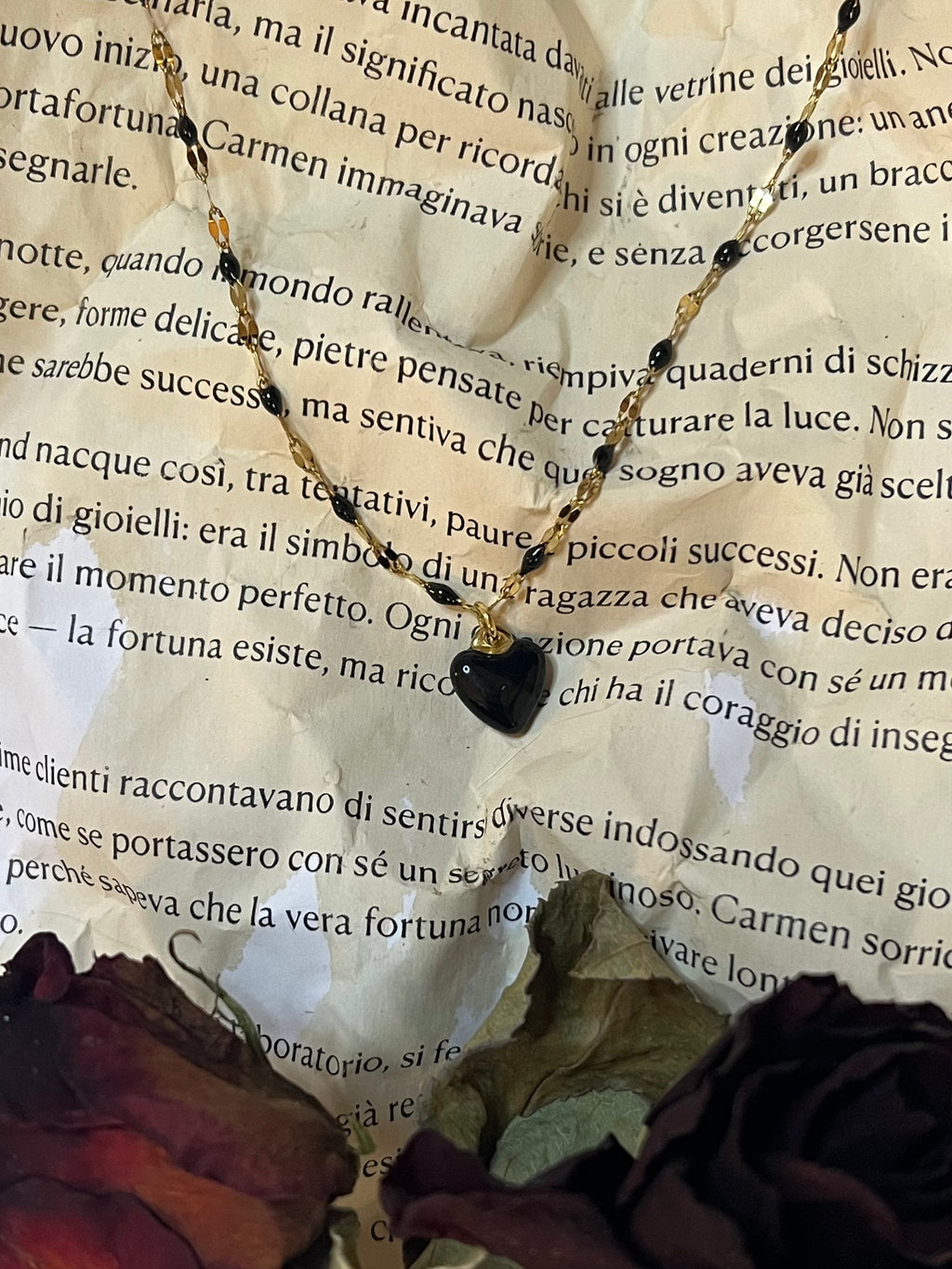 Collana heart smalto nero, placcata oro 18k